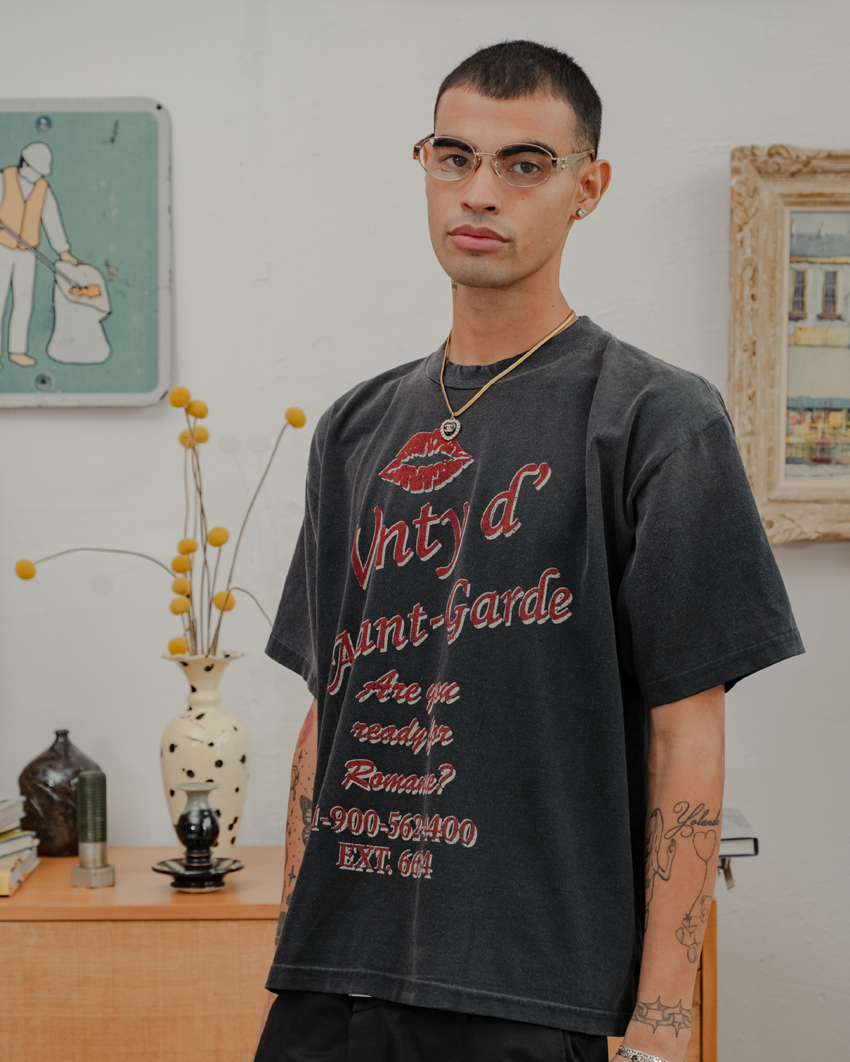 Romance Tee (Vintage Black)